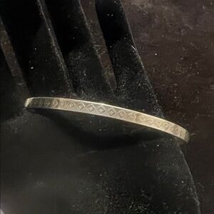 Elegant sterling Silver Bangle Bracelet